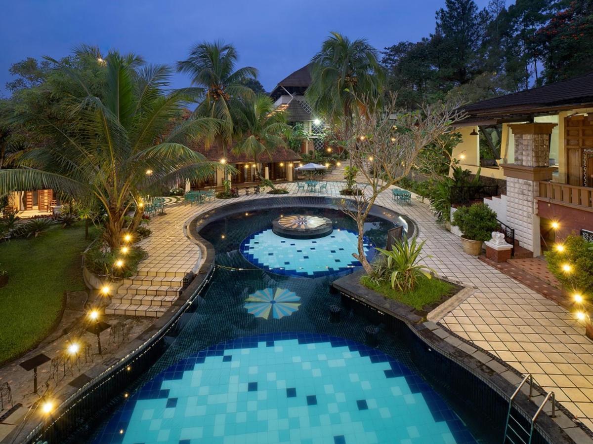 The Village Resort Богор Екстериор снимка